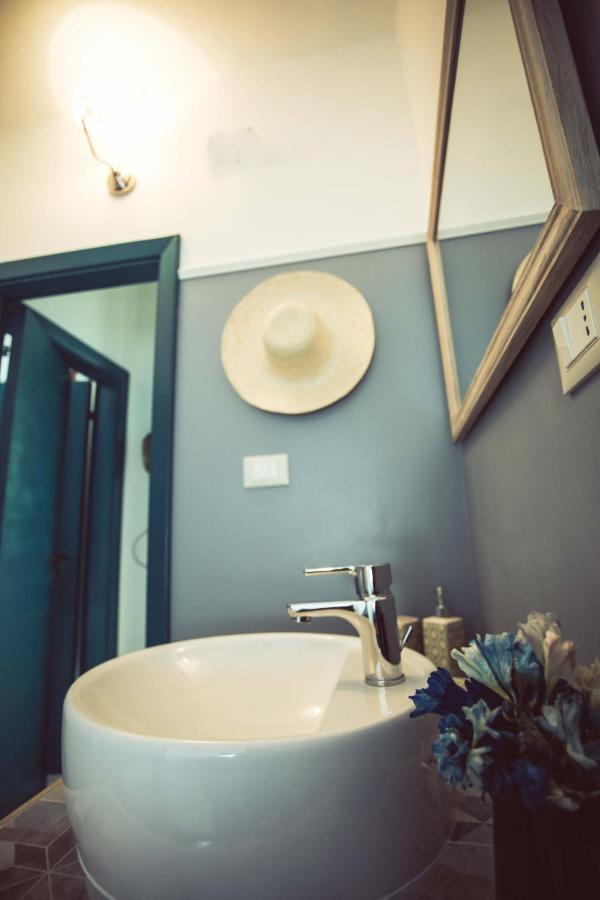 La finestra sul cortile Bed & Breakfast Atri Exterior foto