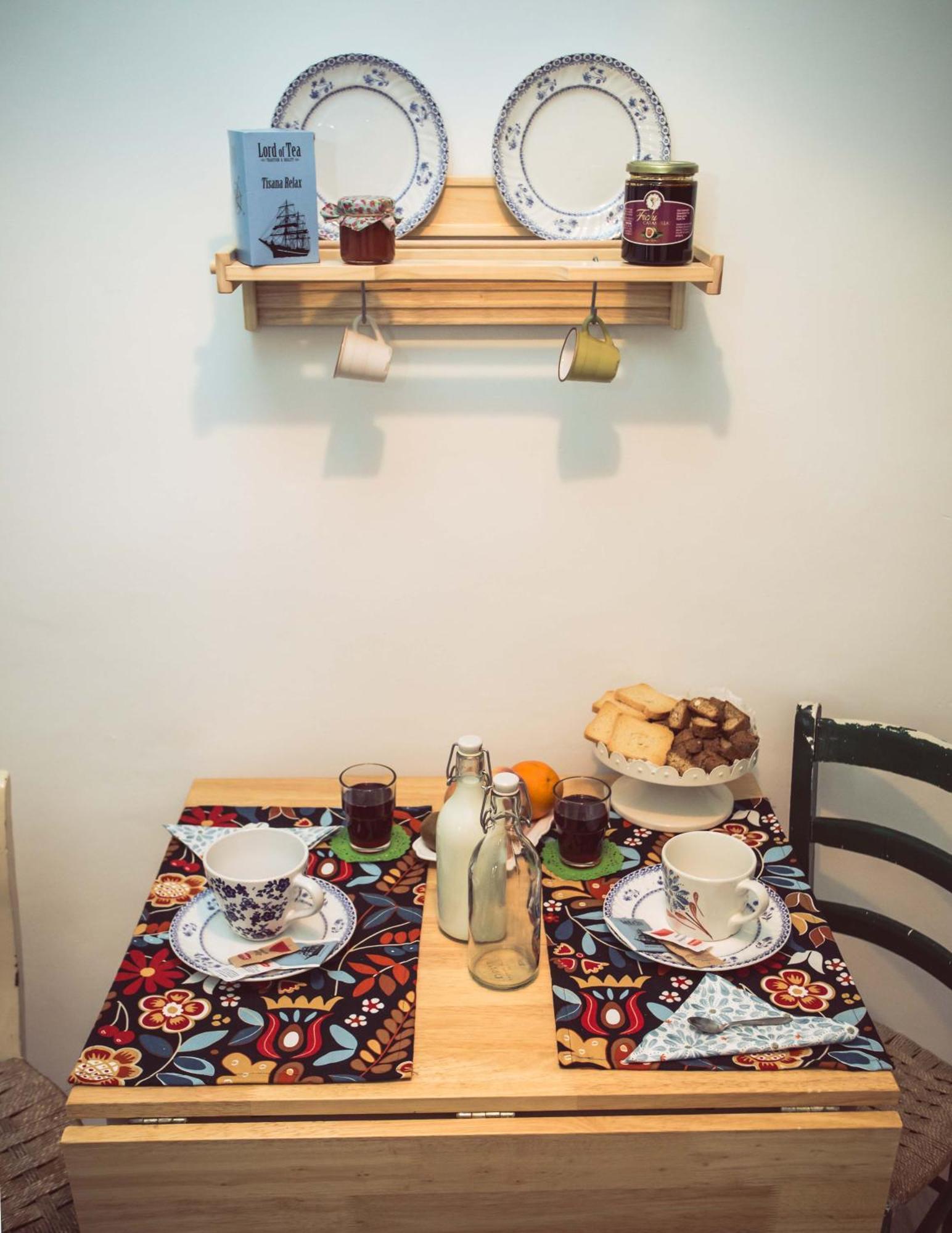 La finestra sul cortile Bed & Breakfast Atri Exterior foto
