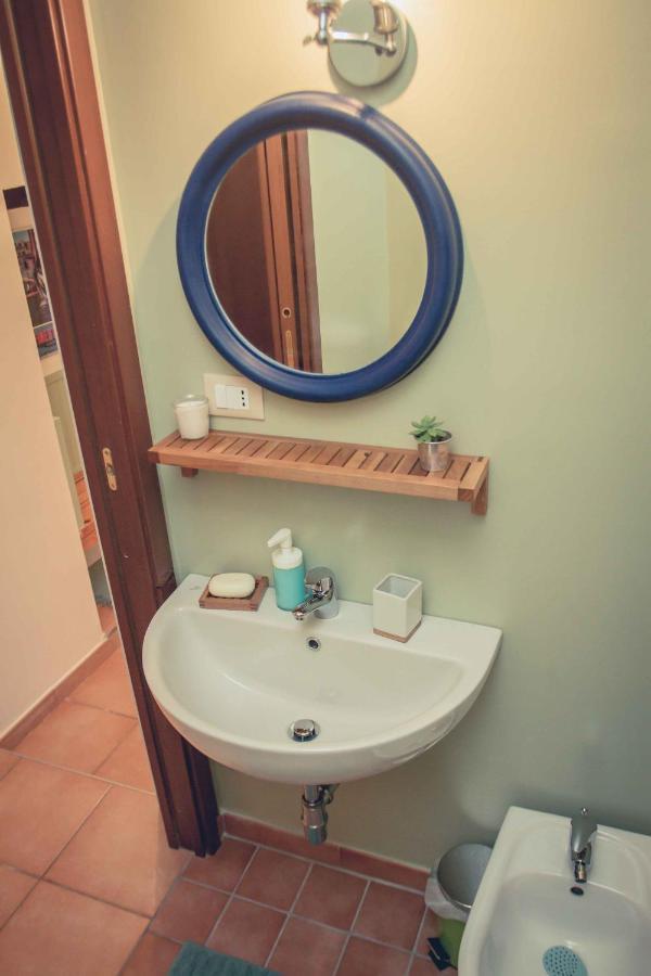 La finestra sul cortile Bed & Breakfast Atri Exterior foto